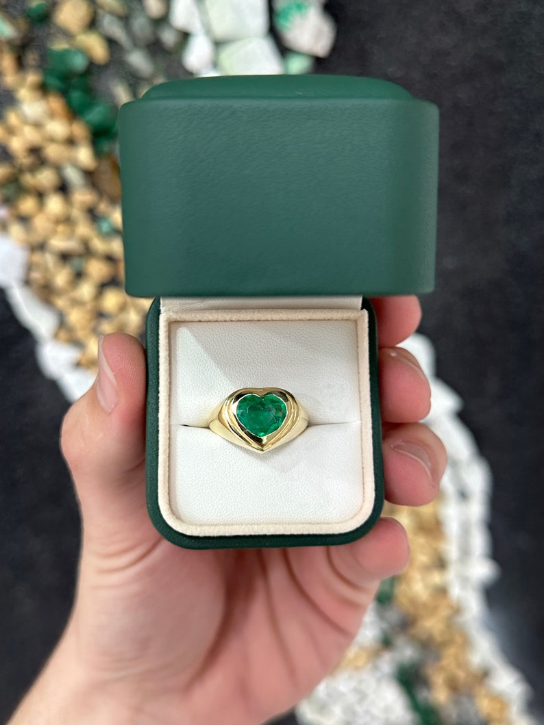3.35ct 18K Gold AAA Fine Quality Dark Vivid Rich Green Emerald Ring