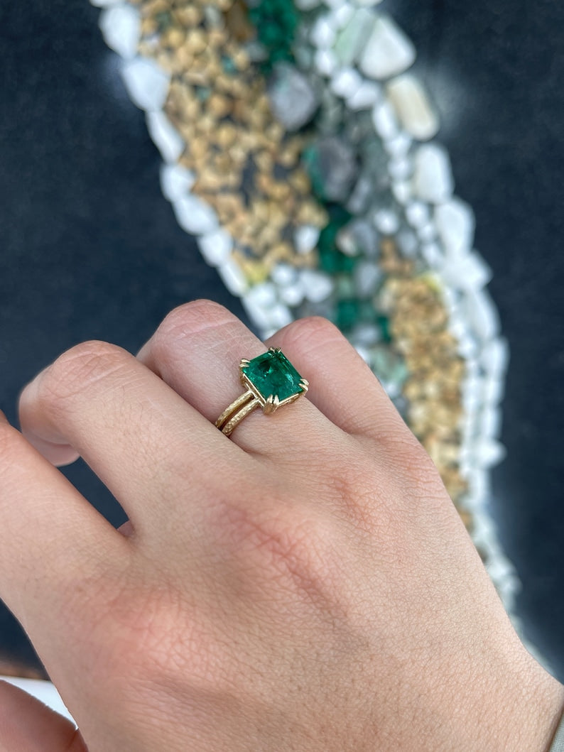 3.43ct 14K Gold Earth Mined Hammered Finish Emerald Split Shank Solitaire Ring - JR Colombian Emeralds