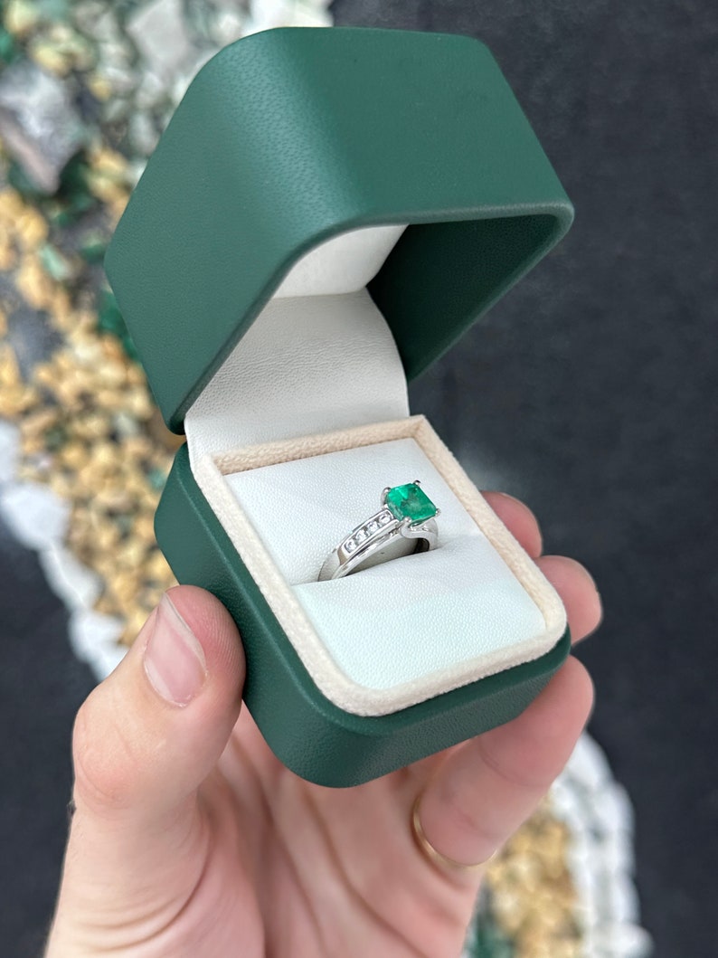 White Gold Emerald Diamond Ring