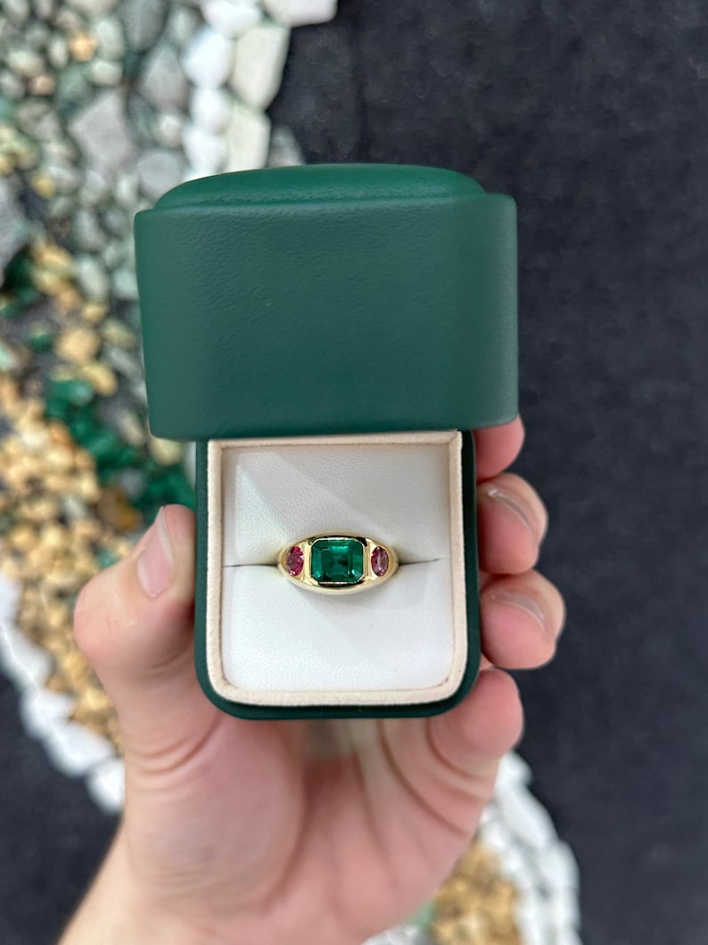 4.95tcw 18K Gold 3 Stone Emerald Ring