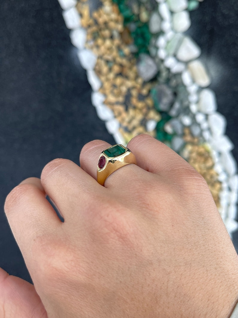 4.95tcw 18K Gold 3 Stone Emerald & Oval Reddish Pink Sapphire Gypsy Ring