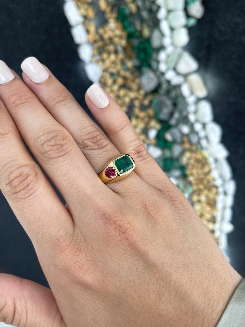 4.95tcw 18K Gold 3 Stone Emerald & Oval Reddish Pink Sapphire Gypsy Ring