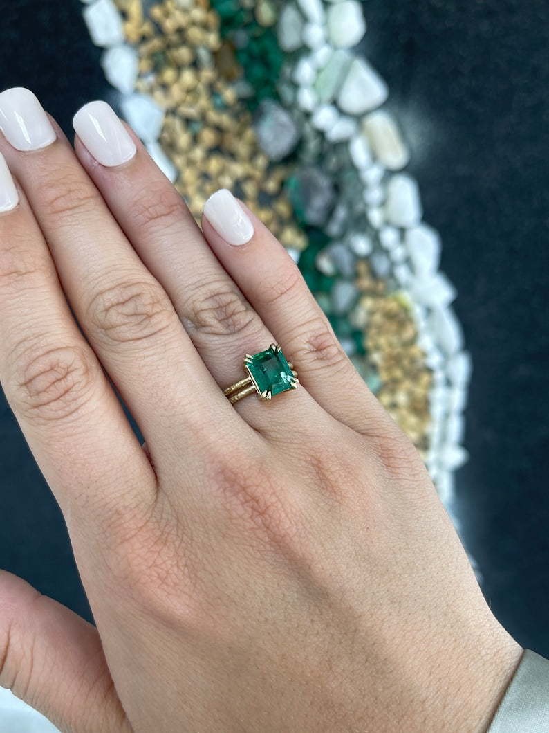 3.43ct 14K Gold Earth Mined Hammered Finish Emerald Split Shank Solitaire Ring - JR Colombian Emeralds