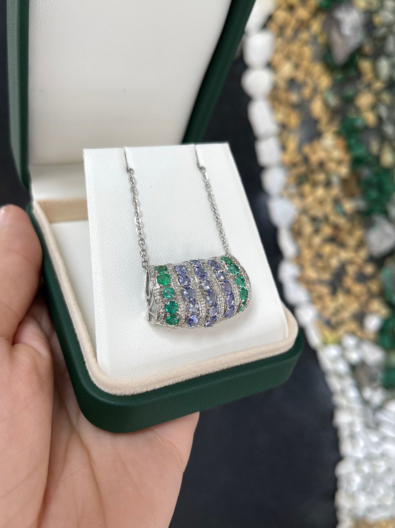 3.17tcw 14K Round Cut Emerald Lavender Purple Amethyst Cluster Fancy Horizontal Pendant Necklace - JR Colombian Emeralds