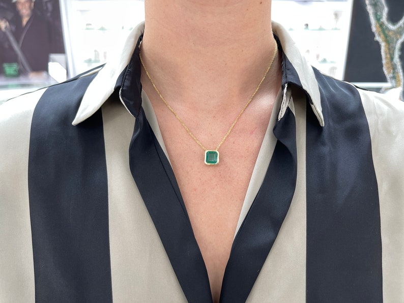 4.40ct 14K Gold Natural Asscher Cut Medium Dark Green Emerald Solitaire Gold Pendant Necklace - JR Colombian Emeralds