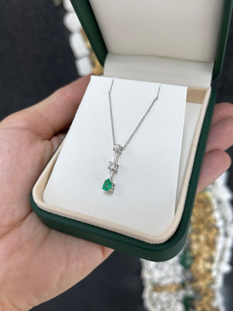 0.52tcw 14K White Gold 585 Graduated Emerald & Diamond Accent Drop Pendant Necklace - JR Colombian Emeralds