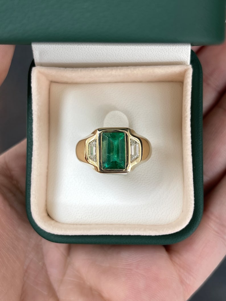 3.30tcw 18K Dark Rich Green Emerald Unisex & Cadillac Diamond Three Stone Men's Gold Ring