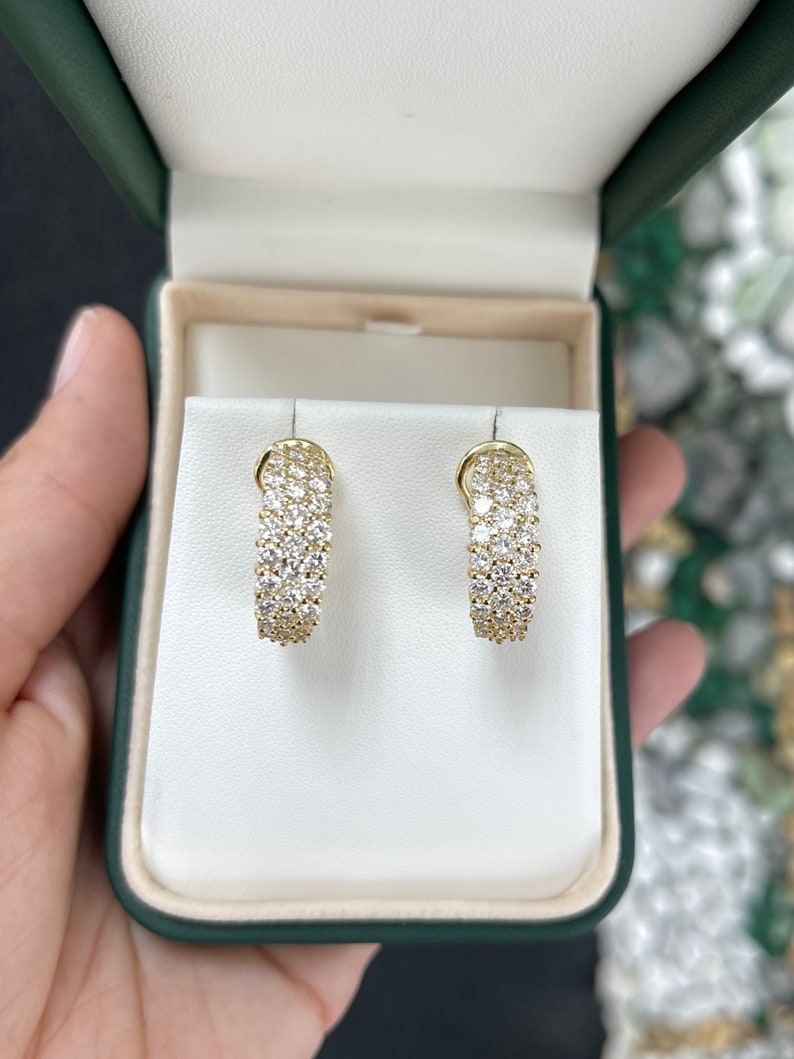 Elegant 18K Yellow Gold Earrings Featuring 2.10 Carats of F-H Color Diamonds