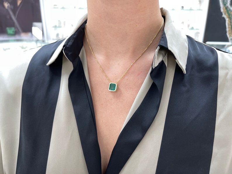 4.40ct 14K Gold Natural Asscher Cut Medium Dark Green Emerald Solitaire Gold Pendant Necklace - JR Colombian Emeralds