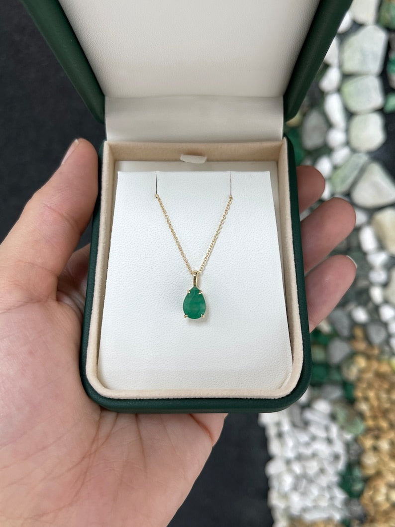 May Gift Emerald Necklace in 585 Gold