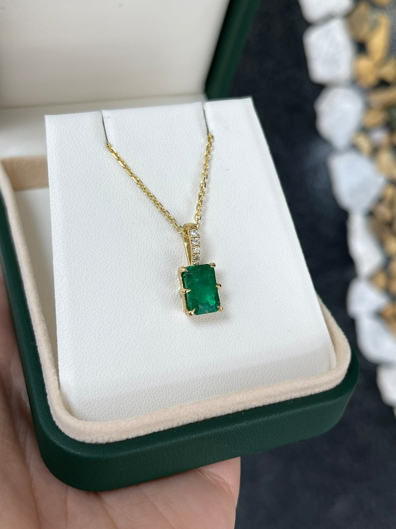 Emerald Solitaire w Accents Pendant