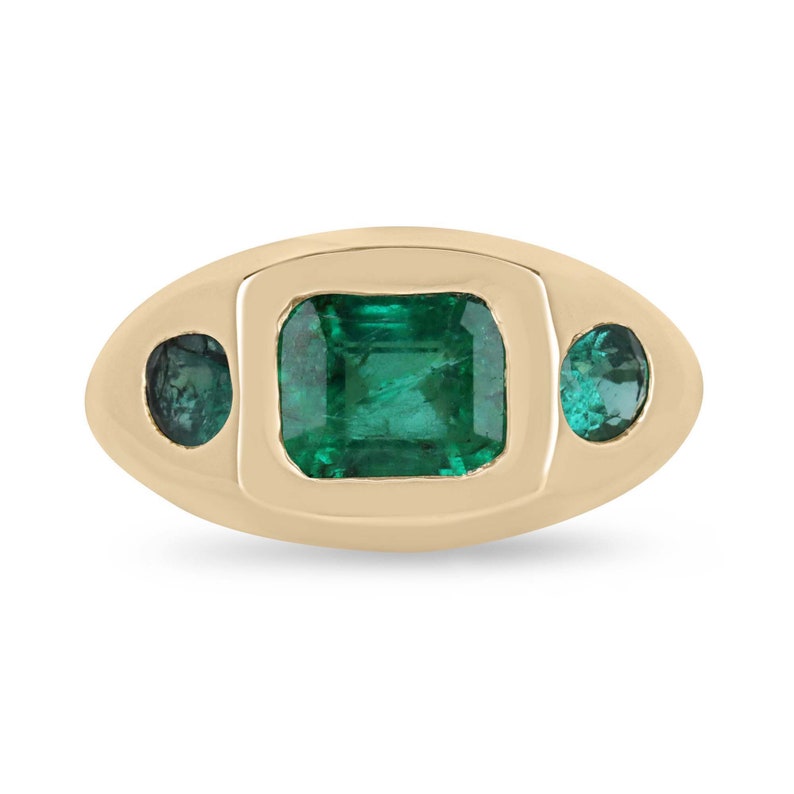 Elegant 18K Gold Unisex Ring with 2.63 Total Carat Weight Trilogy of Natural Emeralds in Medium Dark Green