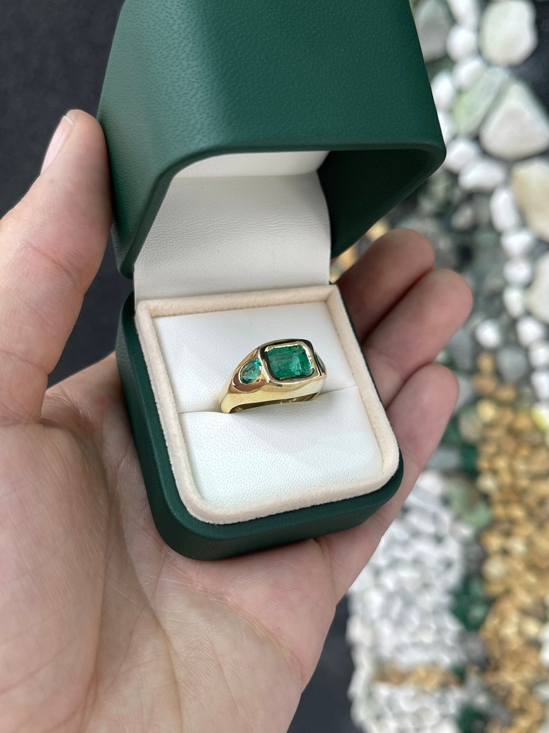 Trilogy Gold Ring: 2.63 Carat Natural Emeralds in Medium Dark Green, Unisex 18K Three-Stone Design