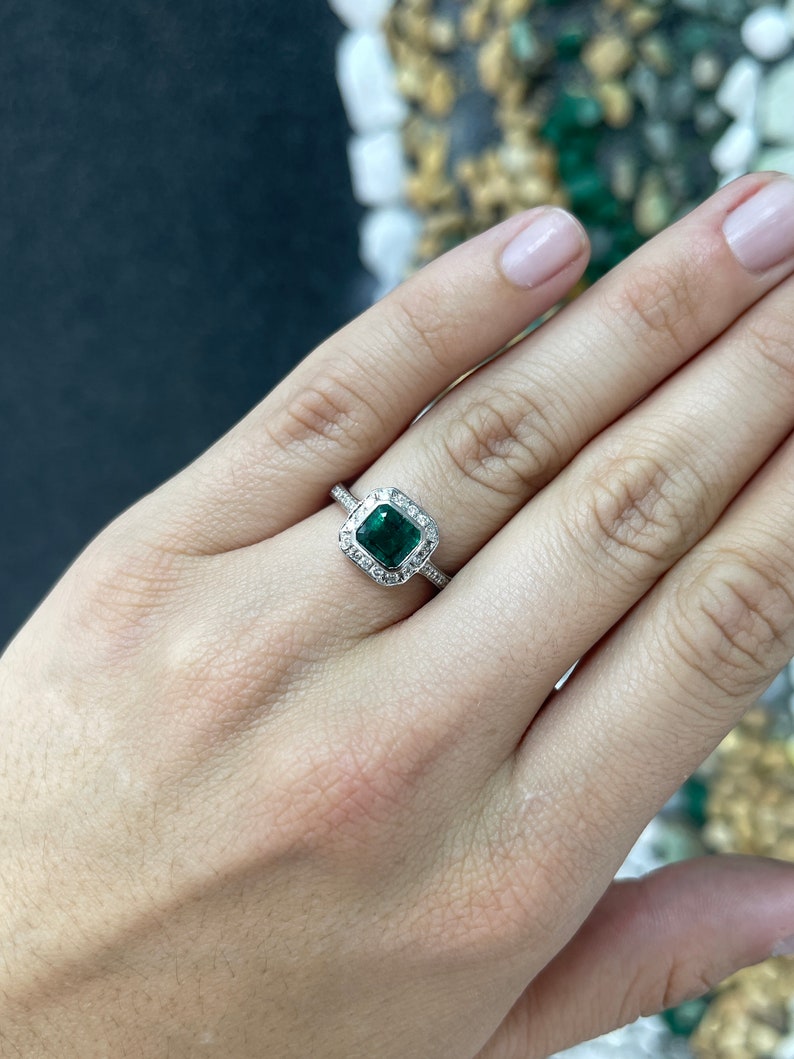 Deep Intense Green Emerald & Diamond Halo Shank Ring in 18K White Gold 750 for Right Hand Engagement, 1.45 Carats Total Weight