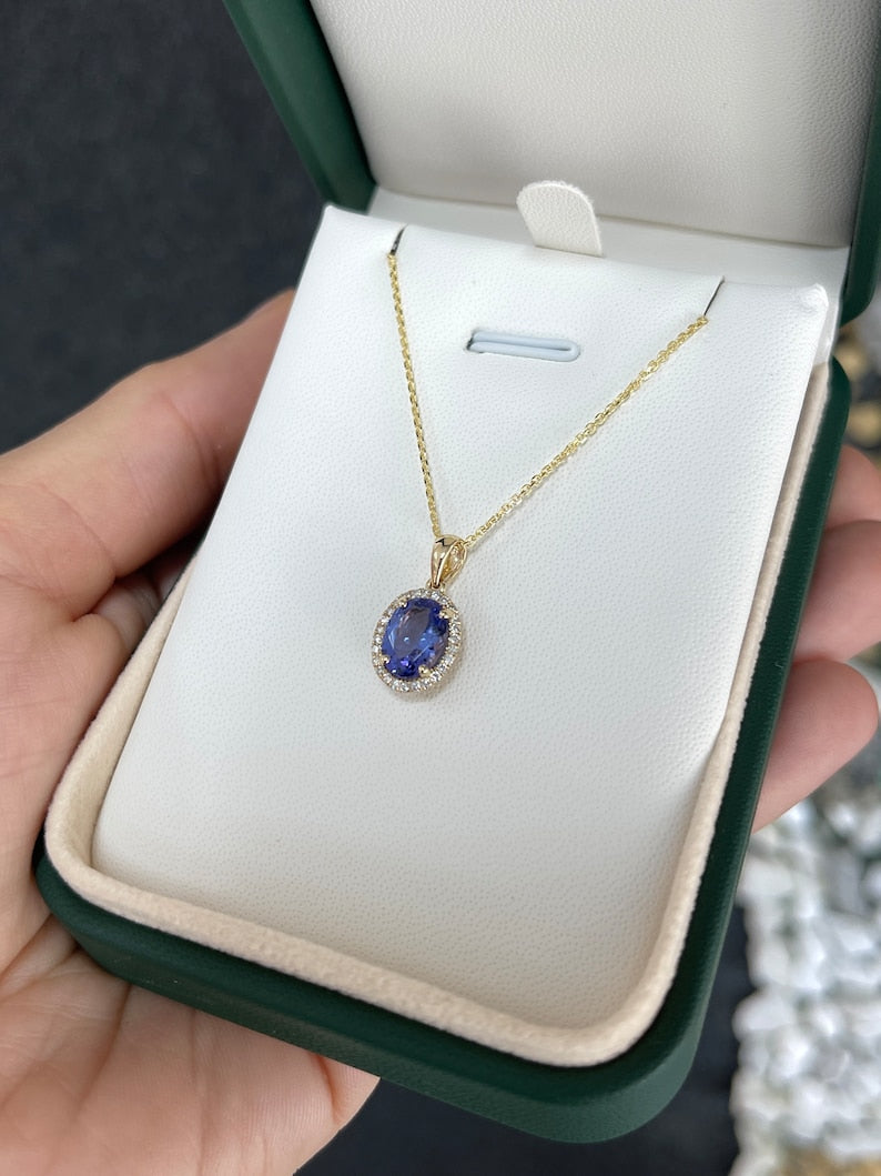 Stunning Tanzanite and Diamond Necklace in 14K Gold - 70tcw Oval Pendant