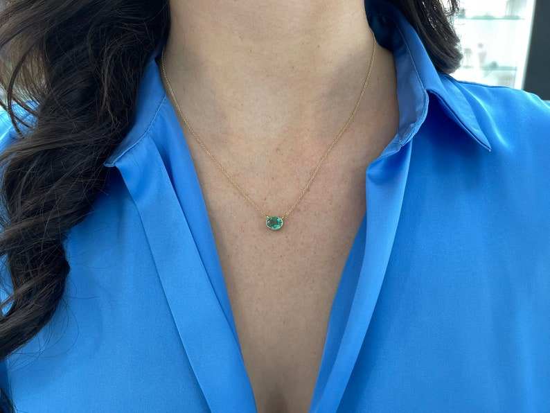 1.30ct 14K Medium Green Emerald Oval Cut East to West Pendant Necklace - JR Colombian Emeralds