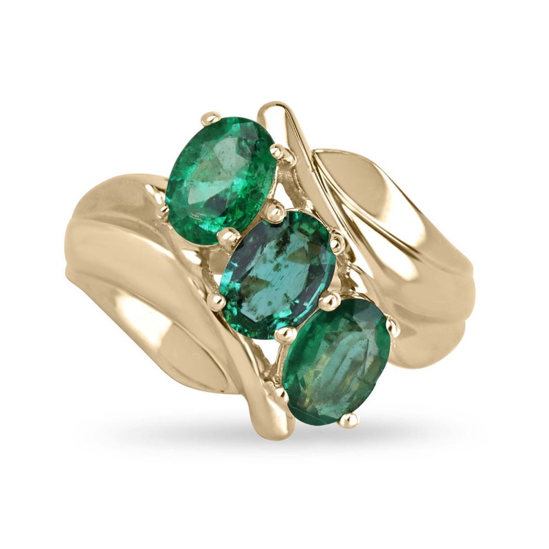 14K Gold Ring with 1.68 Carat Natural Vintage Oval Emerald in Medium Dark Green