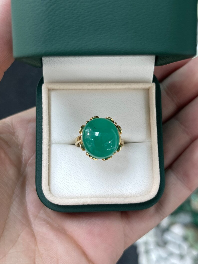 10.30ct 14K 585 Gold Round Cabochon Cut Emerald Solitaire Medium Dark Green Vintage Floral Ring - JR Colombian Emeralds