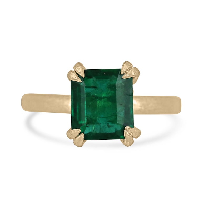 Exquisite 18K Gold Solitaire Engagement Ring with a Stunning 2.68ct Emerald Cut Emerald - Rich Green Satin Finish