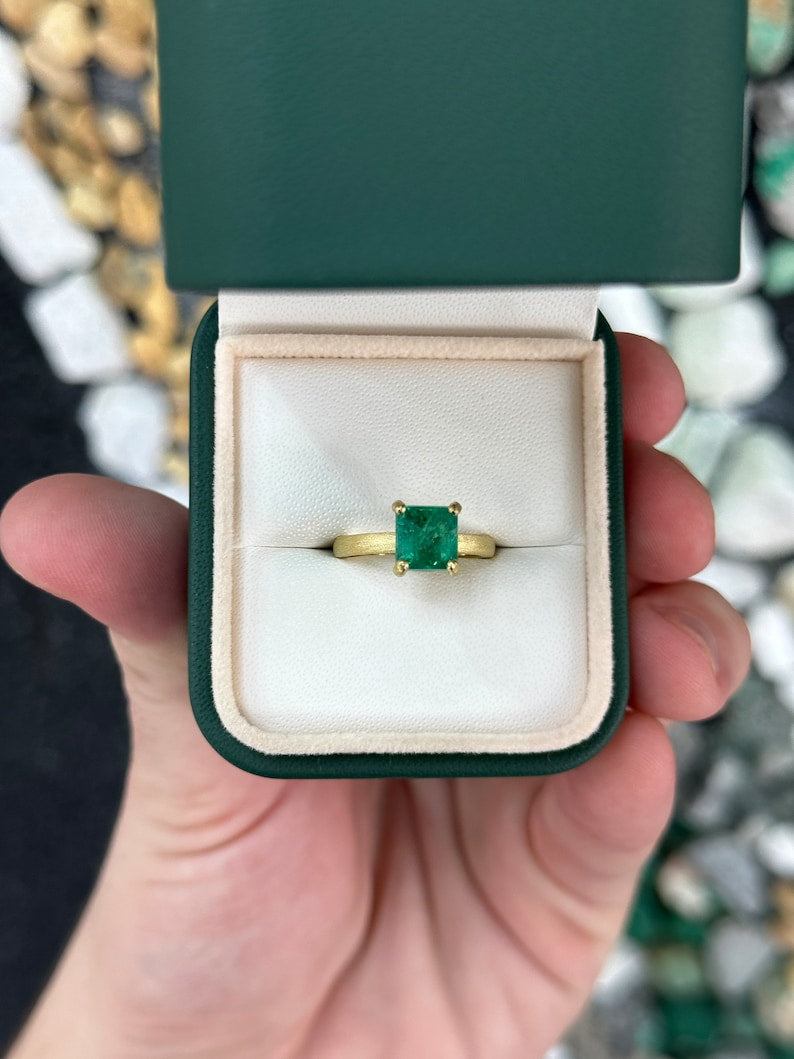 Stunning 4 Prong Asscher Cut Emerald Engagement Ring in 18K Gold - 2.10ct