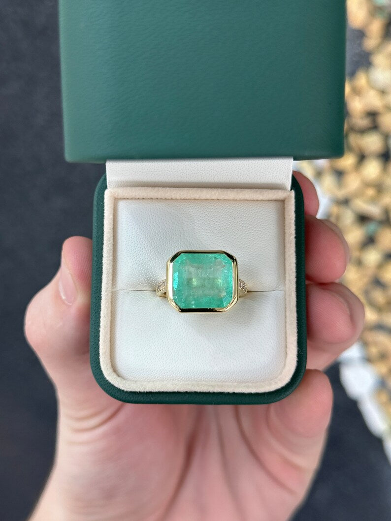 Emerald Diamond Shank Accent Ring in 18K Gold - 8.04tcw Large Round Cut