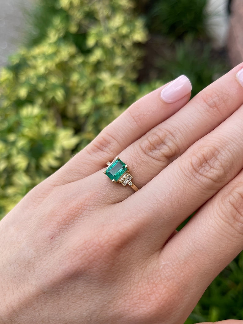 1.80tcw 14K Gold Lush Rich Green Emerald Brilliant Round Cut Diamond Accent Ring - JR Colombian Emeralds