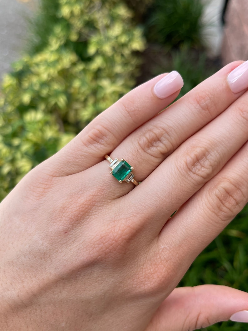 1.80tcw 14K Gold Lush Rich Green Emerald Brilliant Round Cut Diamond Accent Ring - JR Colombian Emeralds