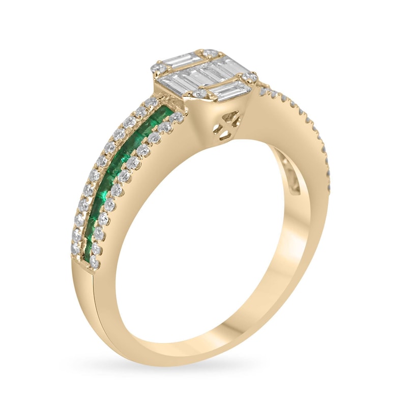 Vivid Green Brilliant Round & Princess Cut Cluster Ring: 14K Asscher Shaped Diamond, 1.30tcw