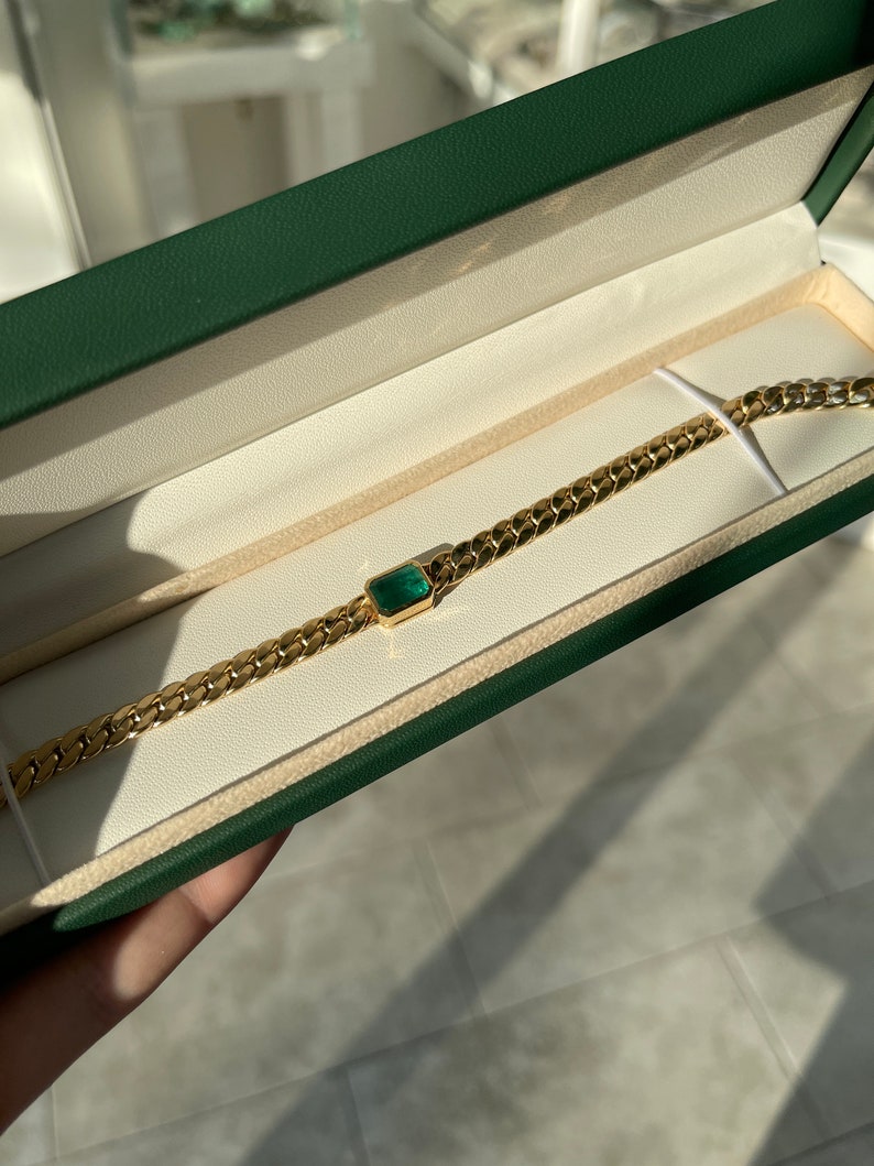 Stylish Men's Gold Link Bracelet: 2.80ct Natural Emerald Cut Solitaire Accent