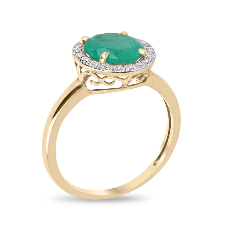 Elegant 14K Gold Ring: Round Cut Medium Green Emerald & Diamond Halo (2.80tcw)