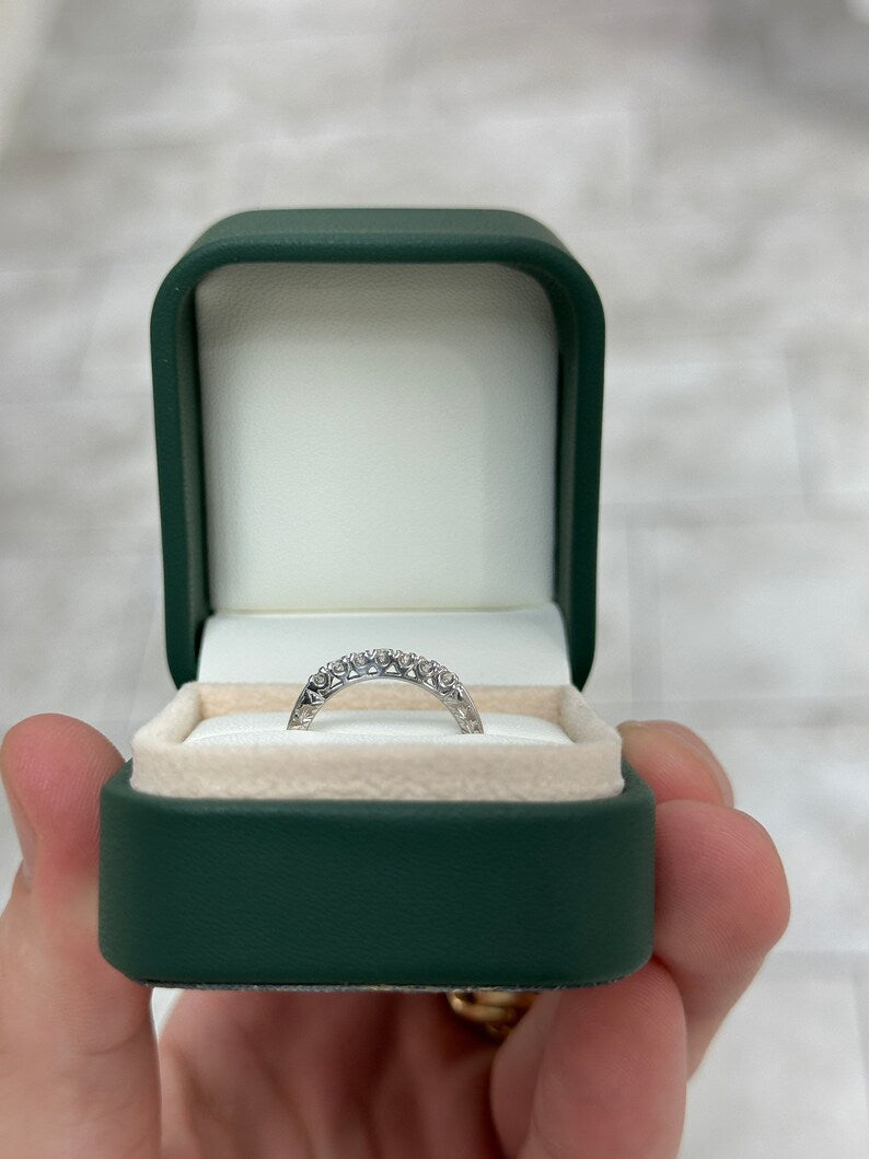 0.18tcw 14K 585 White Gold Brilliant Round Cut 7 Stone Wedding G-H Diamond Arrow Tread Shank Detail Band Ring