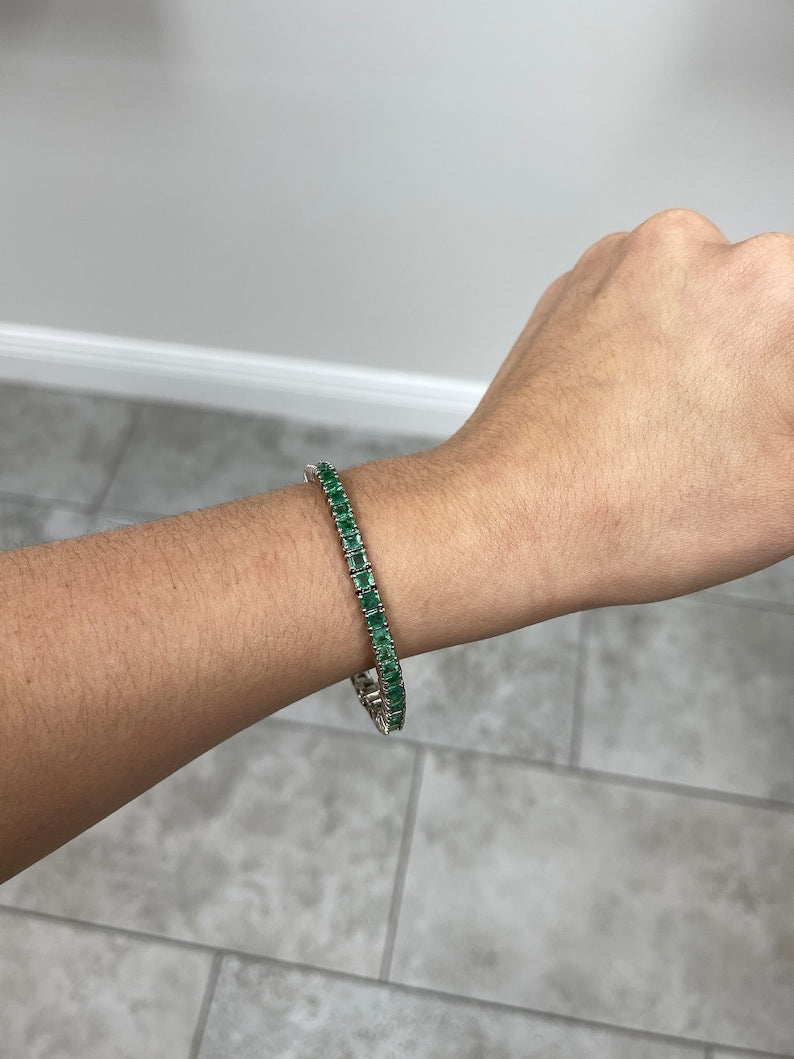 Unisex White Gold Bracelet adorned with 7.0tcw Emeralds