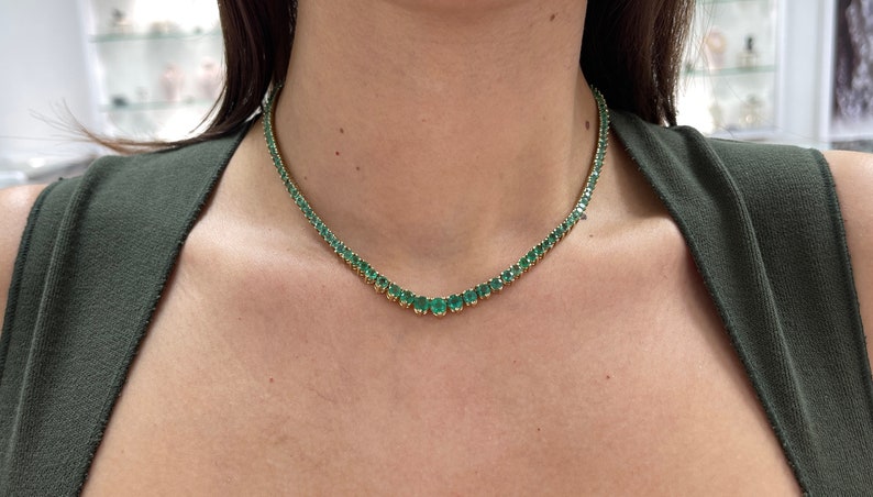 Luxurious 14K Gold Emerald Tennis Necklace: 22.25tcw Graduated Design