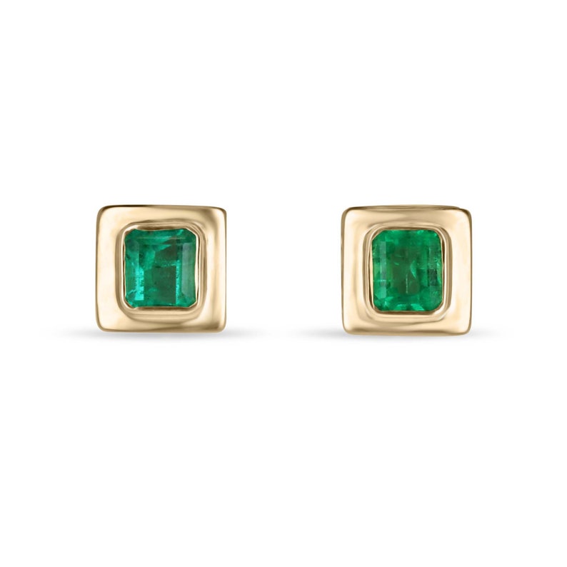 Colombian Emeralds, 1.85tcw, 18K Gold, Medium Vivid Green Hue