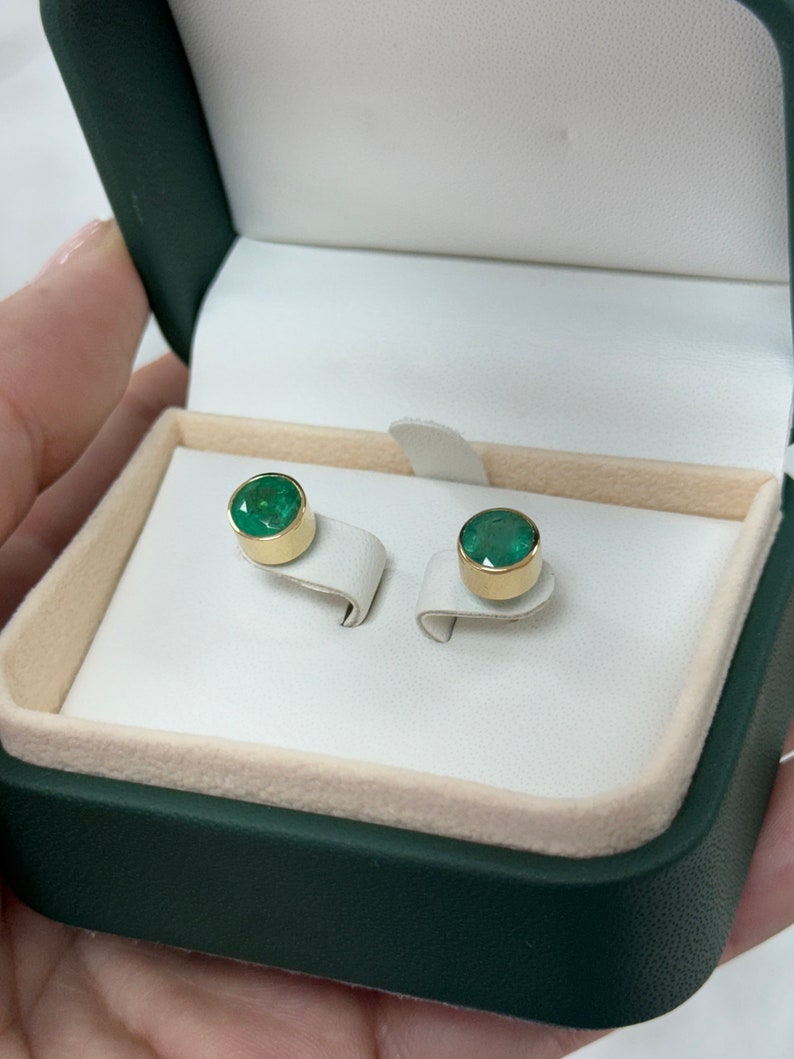 2.82tcw 14K Natural Lush Green Unisex 7mm Round Cut Emerald Stud Earrings - JR Colombian Emeralds