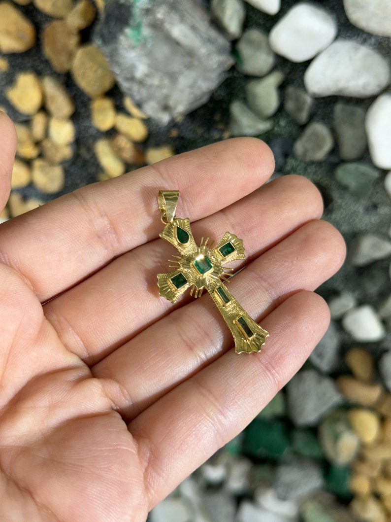 0.90tcw 18K Natural Dark Green Baguette Emerald Cross Crucifix Pendant Necklace - JR Colombian Emeralds