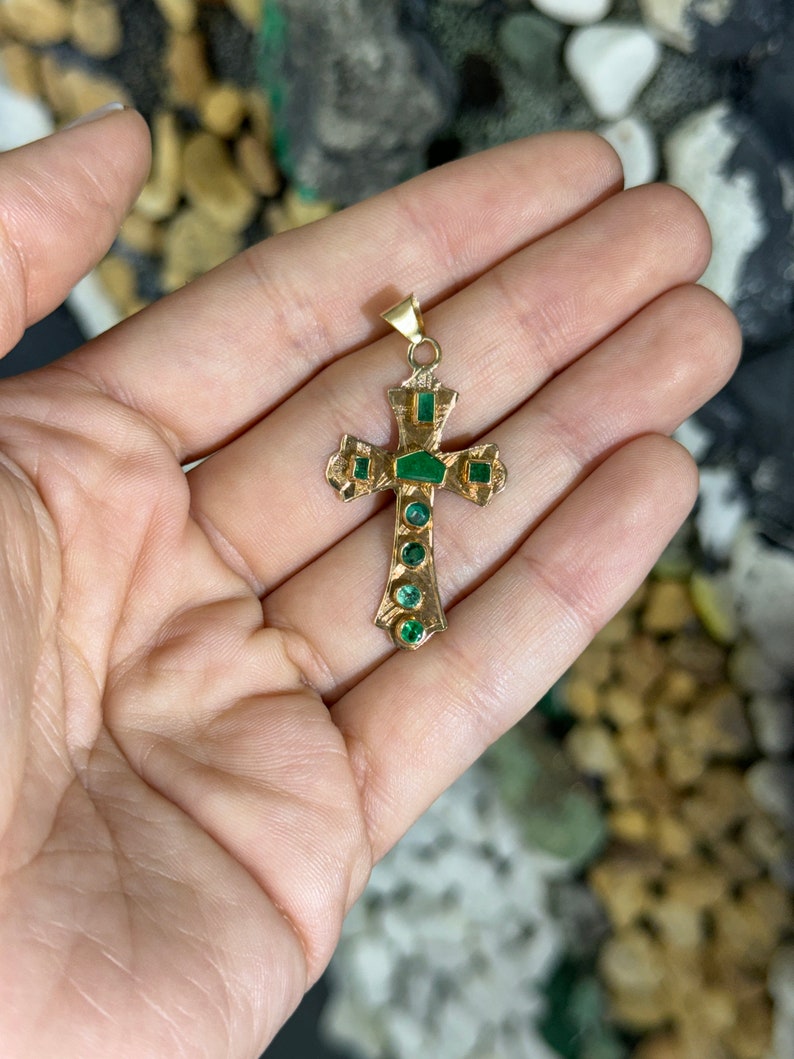 1.35tcw 18K Natural Pre-Colombian Emerald Medium Dark Green Gold Cross Unisex Pendant - JR Colombian Emeralds