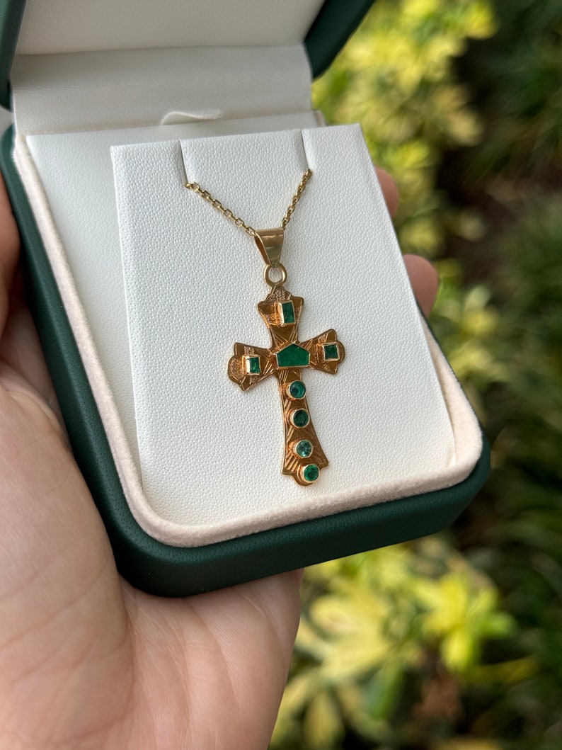 1.35tcw 18K Colombian Emerald Gold Cross Pendant – Unisex Dark Green Gem