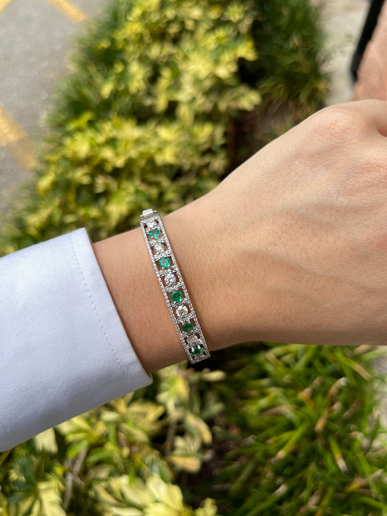 Stunning 18K White Gold Bracelet with Round Cut Emerald and Diamond Stones, 3.50tcw