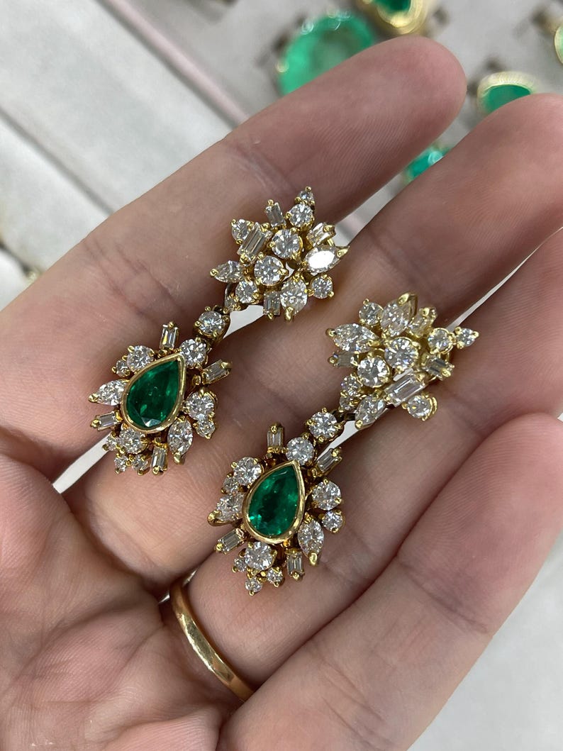 8.0tcw AAA+ Colombian Emerald & Diamond Cluster Dangle Earrings 18K Gold