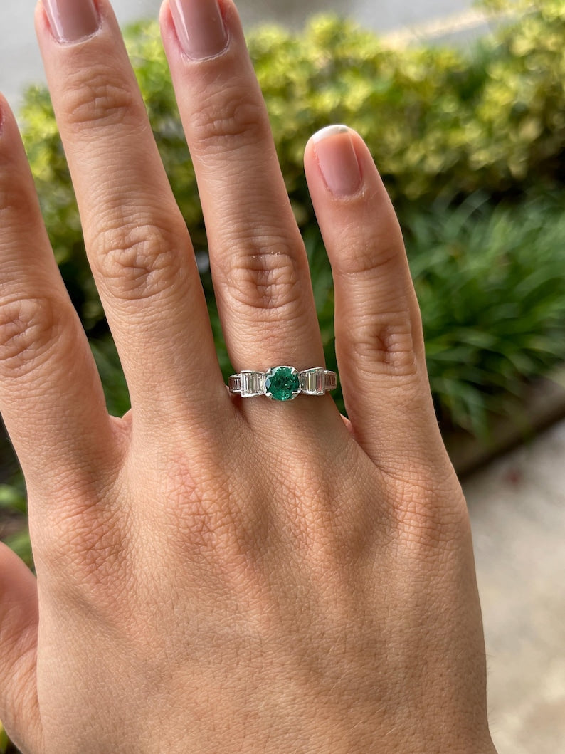 Charming 18K Gold Engagement Ring Featuring a 2.63tcw Colombian Emerald and Sparkling Diamonds