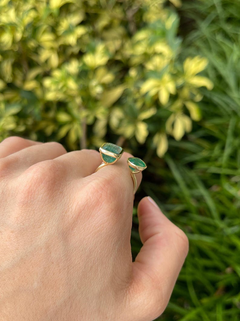 8.43TCW 18K Gold Toi Et Moi Ring - Dark Green Emerald Pear Cut