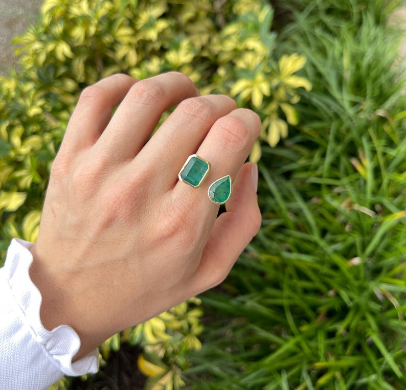 Gorgeous 18K Gold Ring with 8.43TCW Dark Green Pear-Cut Emerald - Toi Et Moi Style