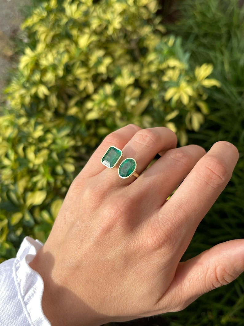 8.80tcw 18K Gold Toi Et Moi Emerald and Oval Bezel Two Stone Ring