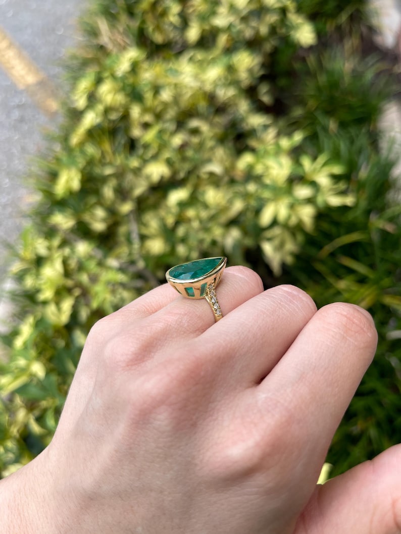 10.30tcw 18K Pear Cut Emerald & Diamond Ring - Natural Rich Green Bezel Set - JR Colombian Emeralds