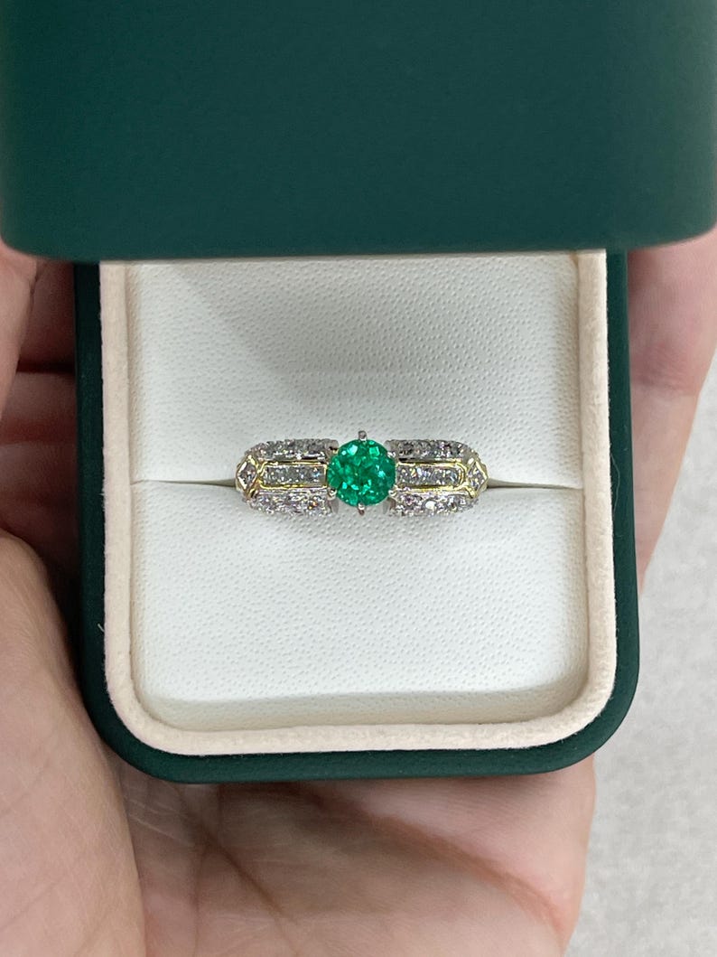 1.85tcw 18K Round Cut Colombian Emerald & Diamond Accent Ring