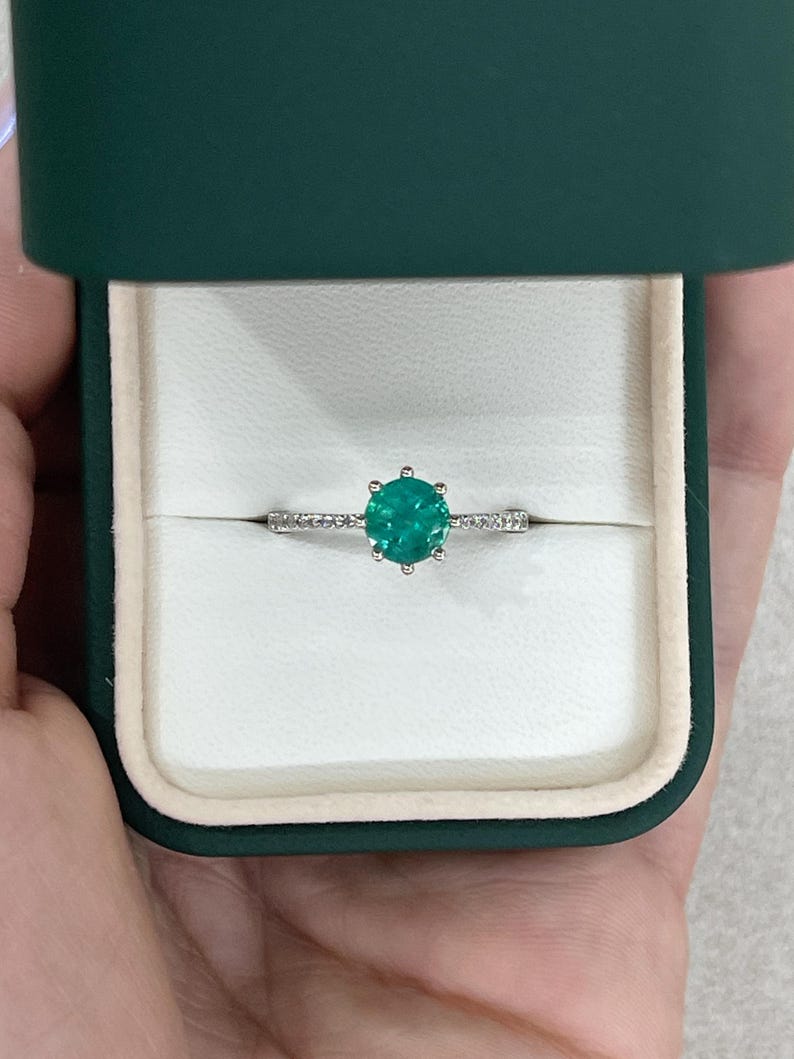 1.25tcw 14K Bluish Green Emerald & Diamond Accent Ring - White Gold 585