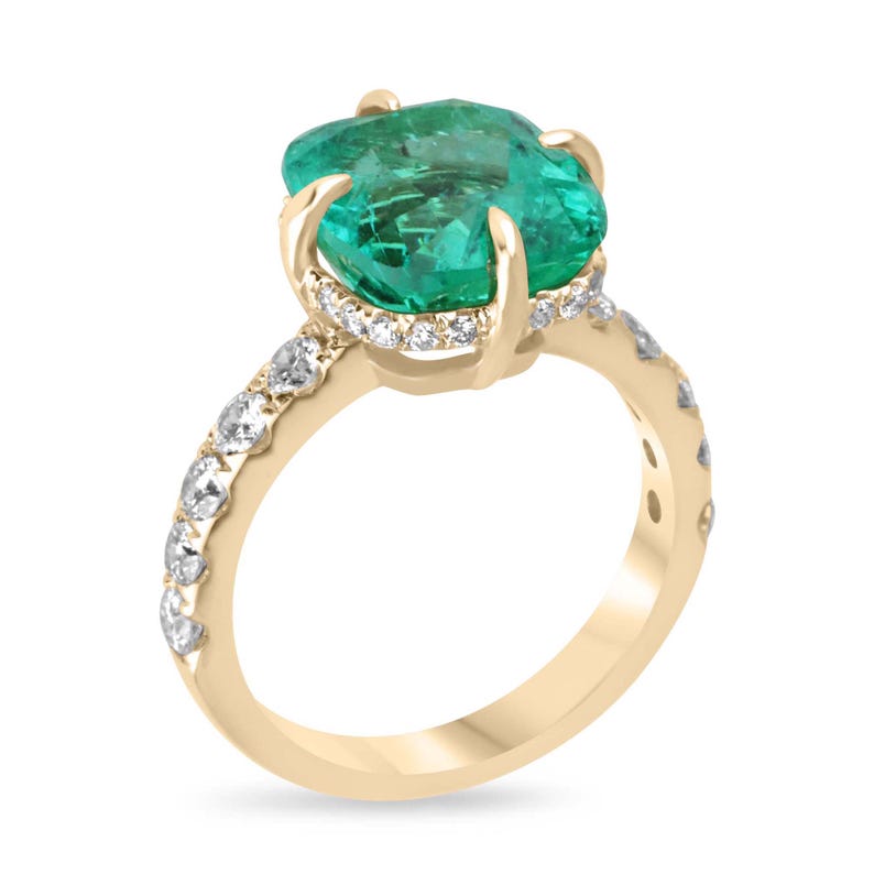 Stunning Emerald Solitaire Engagement Ring with 6.54tcw and Diamond Details