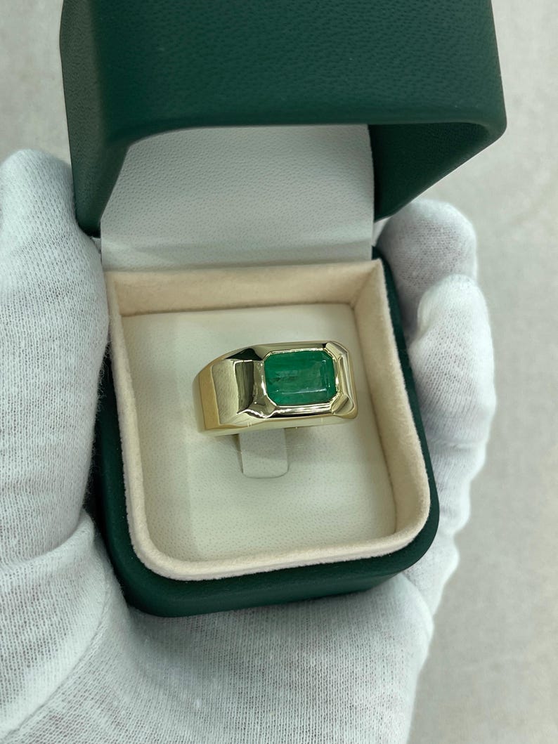 4.40ct Dark Green Emerald Heavy Men's Solitaire Bezel Class Ring 14K Gold