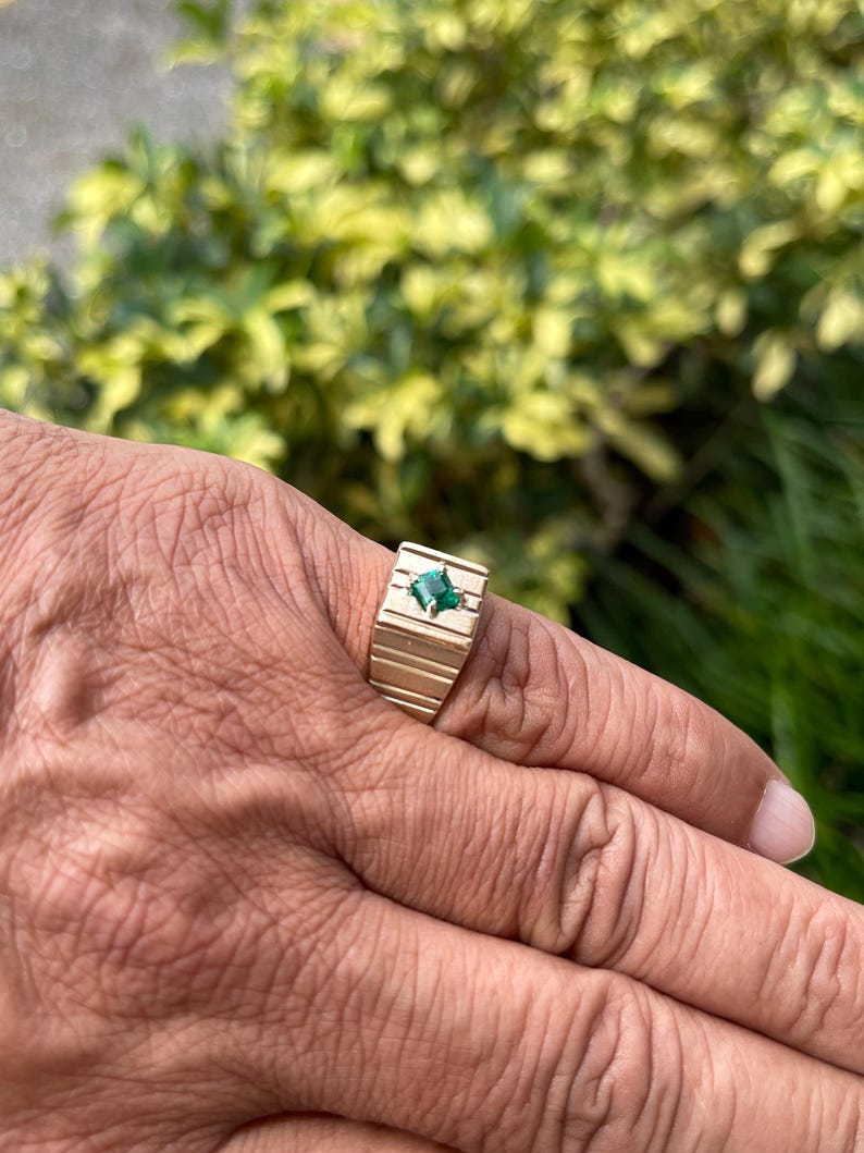 Stylish 0.60ct Men's Pinky Ring in 14K Gold with Emerald Cut Rich Green Stone